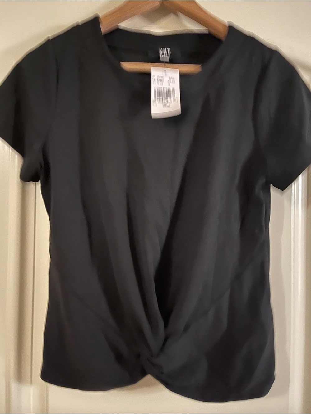 Kut from the Kloth Black Twist-Front Short Sleeve Tee